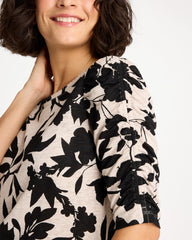 Black Flora Linen Ruched Sleeve Tee