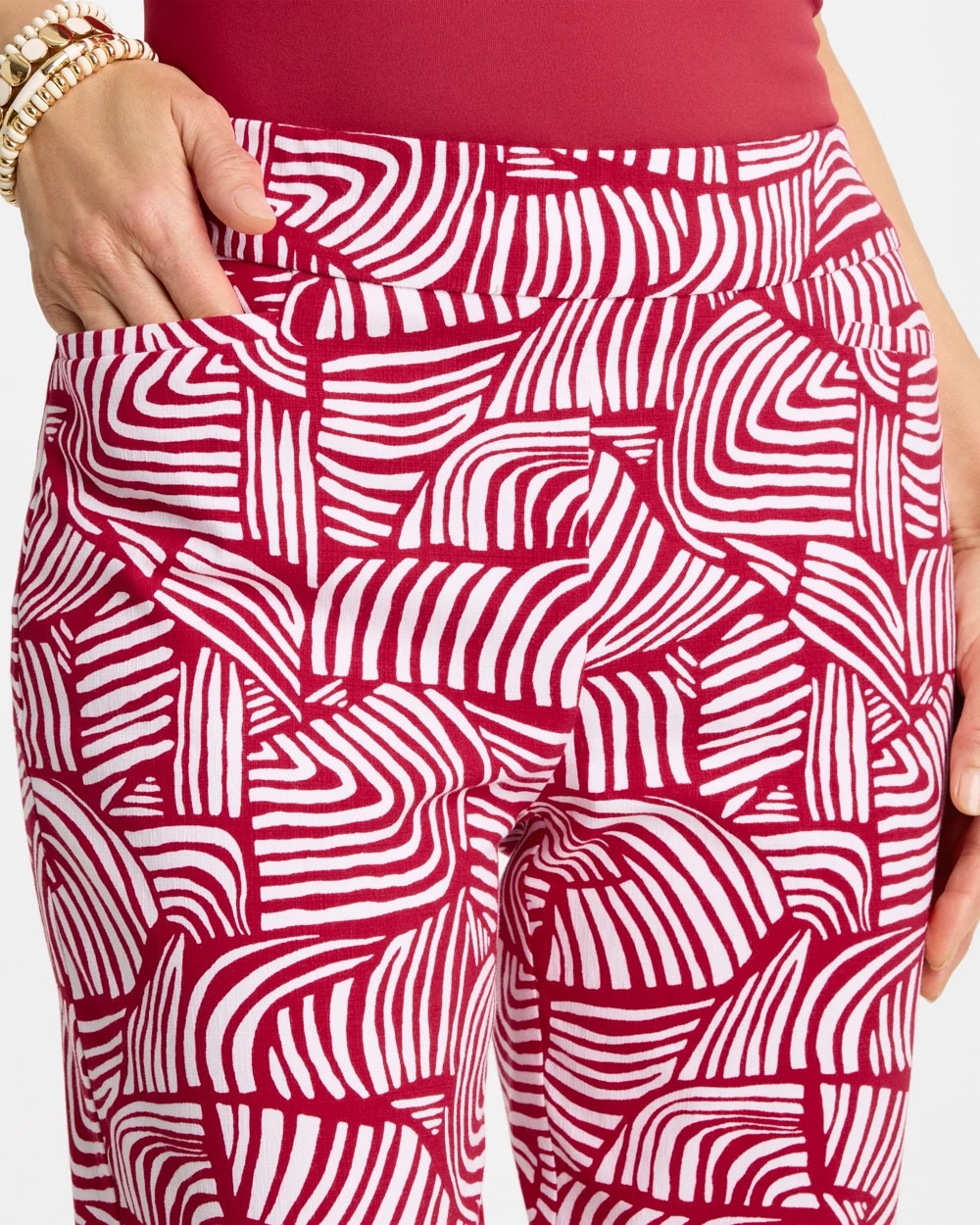 Cherry Lush Brigitte™ Slim Geo Pull-On Capri Pant
