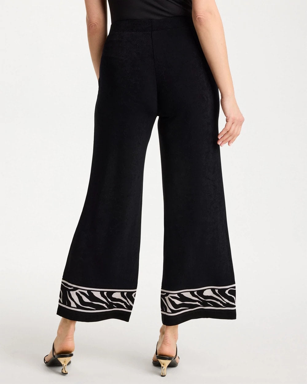 Travelers Black Travelers™ Abstract Zebra Cropped Pants
