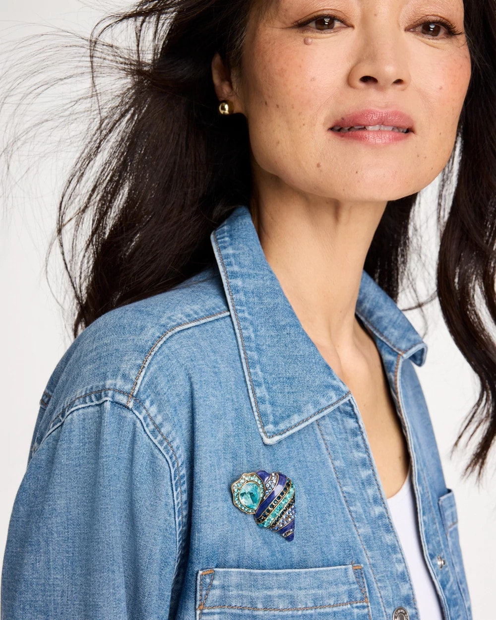 Blue Faux Blue Halo Diamond Conch Shell Brooch
