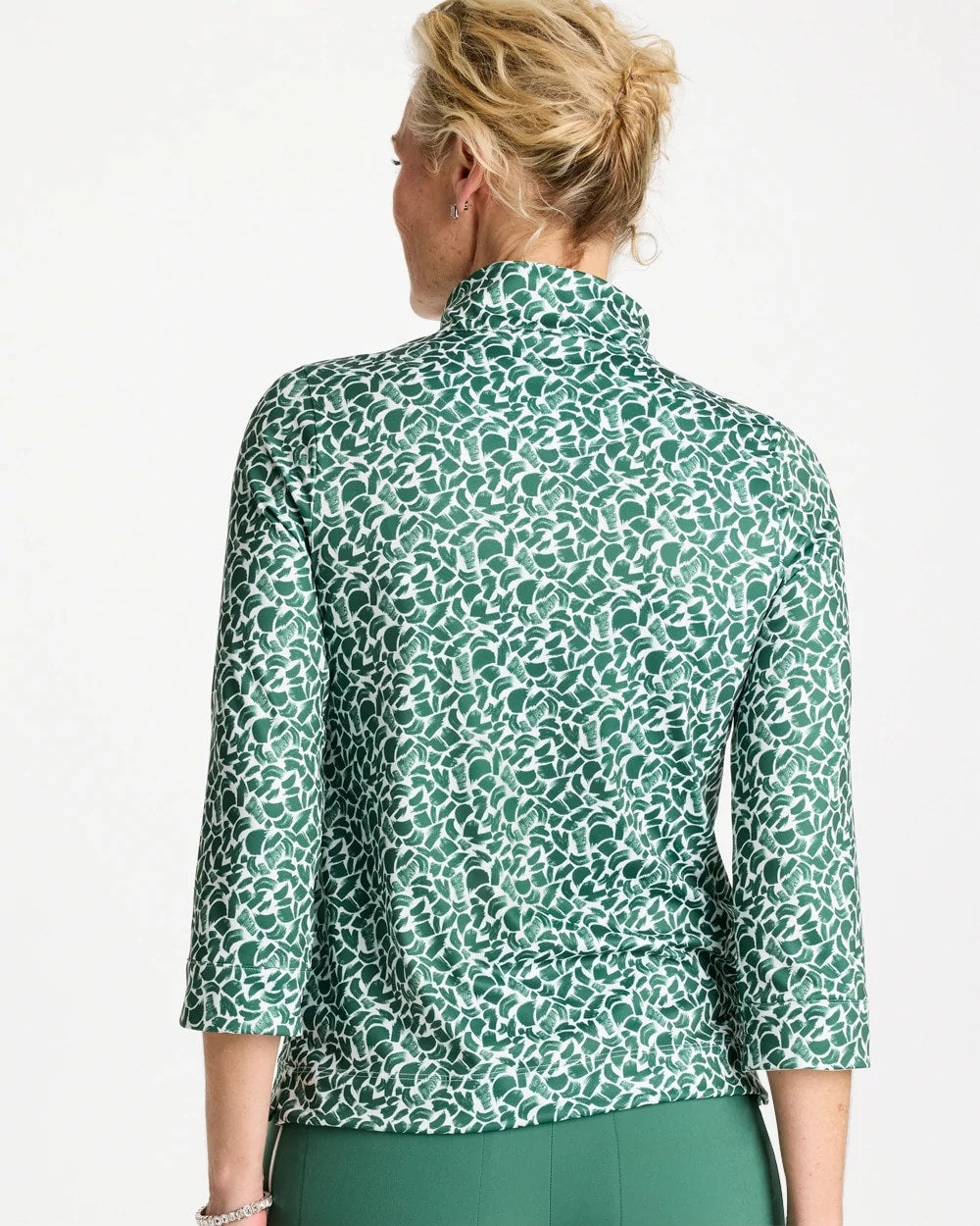 Water Lily Green Zenergy® UPF Paint Snap Mockneck