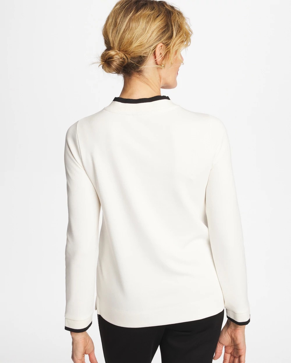 Ecru Zenergy® Double-Knit Applique Top