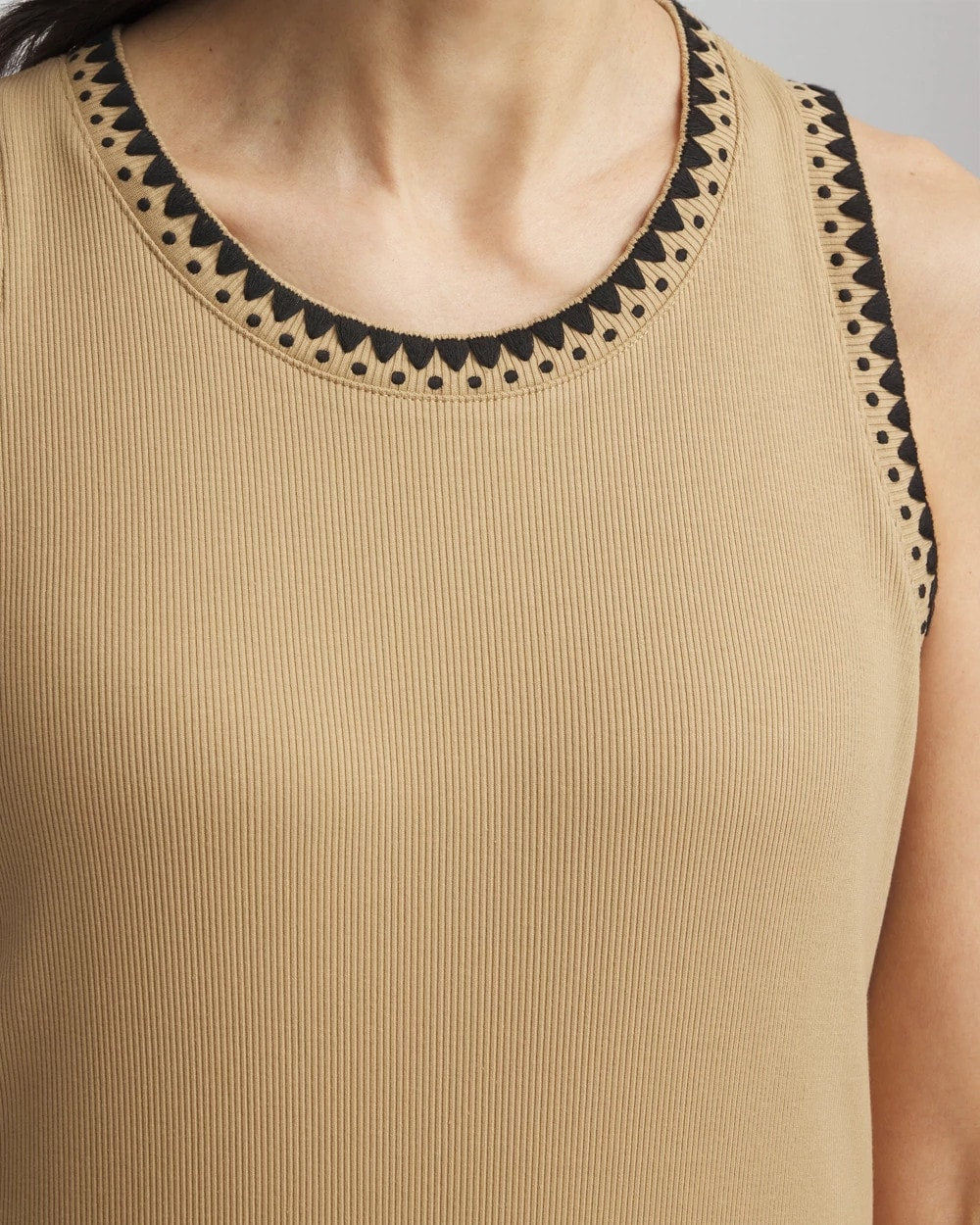 Cafe Aroma Contrast-Trim Ribbed Cotton Tank Top